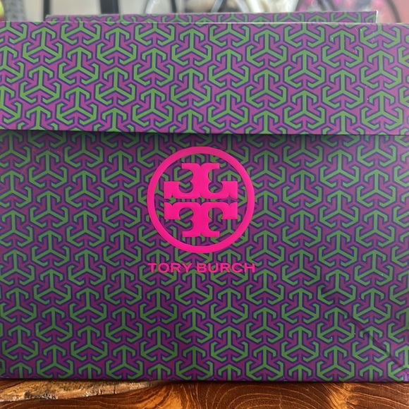 Tory Burch Gift Bags/Envelope - Quantity of two - Picture 3 of 7